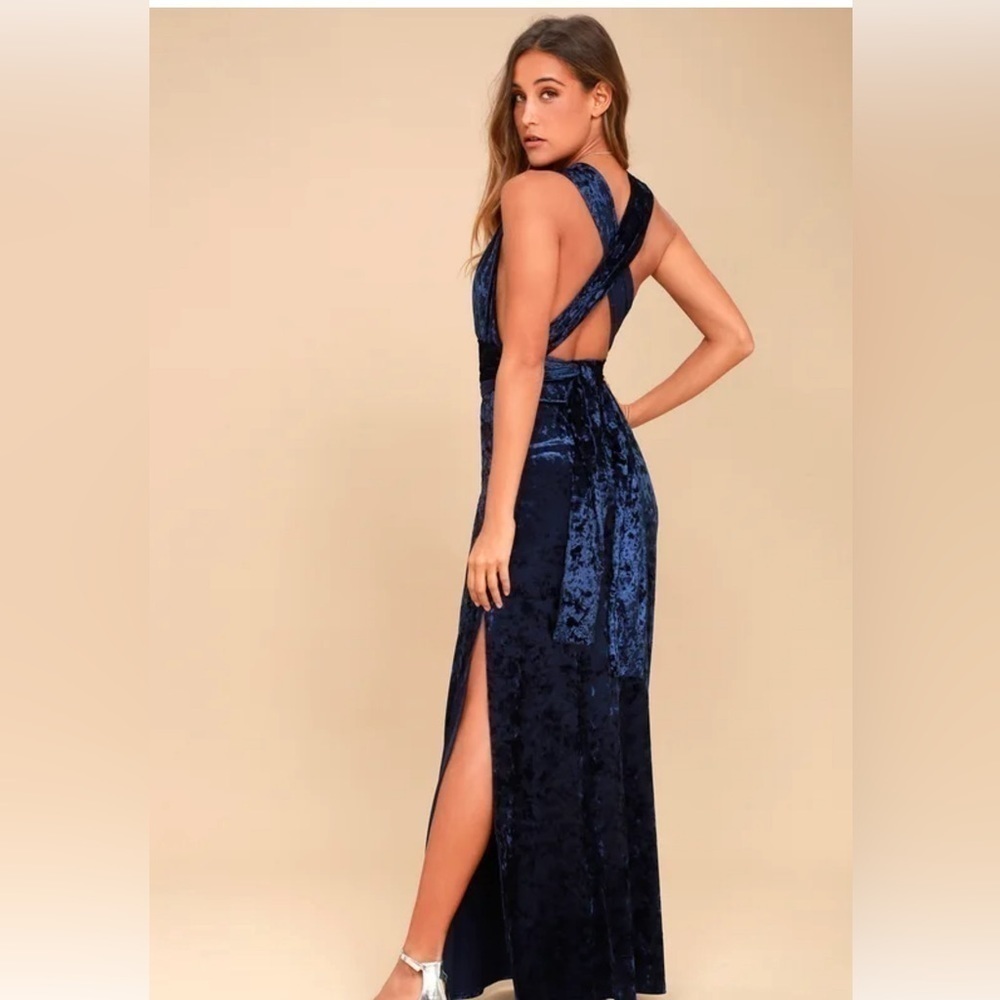 NWT Lulu’s Dreams of Sheen Navy Blue Velvet Convertible Maxi Dress SZ M - Picture 2 of 8
